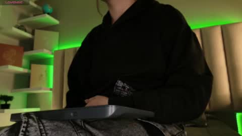 Snapshot of megan_moore__ chatting on September 18, 2025, 12:07 pm online show from September 18, 2025, 12:07 pm