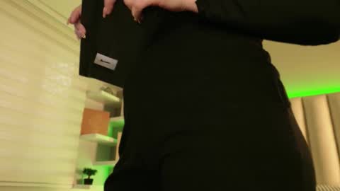 Snapshot of megan_moore__ chatting on September 20, 2025, 12:06 pm online show from September 20, 2025, 12:06 pm