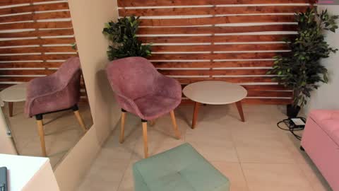 Snapshot of megan_raiin chatting on January 17, 2025, 8:34 am megan_raiin online show from January 17, 2025, 8:34 am