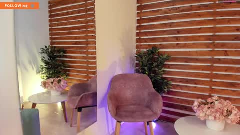 Snapshot of megan_raiin chatting on March 5, 2025, 7:49 am megan_raiin online show from March 5, 2025, 7:49 am