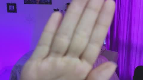 Snapshot of megan_ricci chatting on March 2, 2025, 2:32 pm Laura online show from March 2, 2025, 2:32 pm