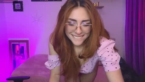 Snapshot of megan_ricci chatting on October 3, 2025, 11:57 pm Laura online show from October 3, 2025, 11:57 pm