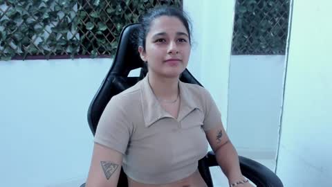 Snapshot of megan_whitte_01 chatting on January 20, 2025, 1:50 am megan white 01  online show from January 20, 2025, 1:50 am