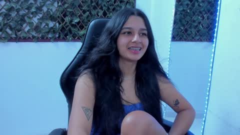 Snapshot of megan_whitte_01 chatting on January 30, 2025, 10:40 am megan white 01  online show from January 30, 2025, 10:40 am