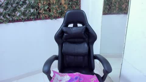 Snapshot of megan_whitte_01 chatting on February 15, 2025, 9:26 pm megan white 01  online show from February 15, 2025, 9:26 pm