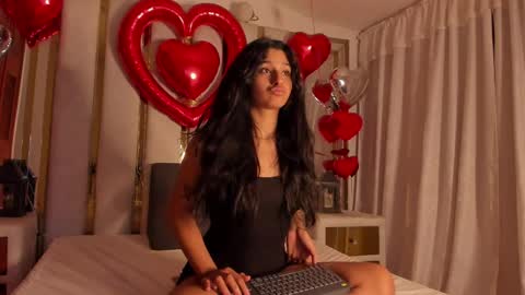 Snapshot of megan_whitte_01 chatting on February 19, 2025, 4:12 am megan white 01  online show from February 19, 2025, 4:12 am