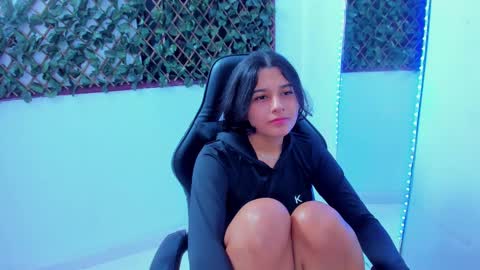 Snapshot of megan_whitte_01 chatting on February 25, 2025, 8:36 am megan white 01  online show from February 25, 2025, 8:36 am