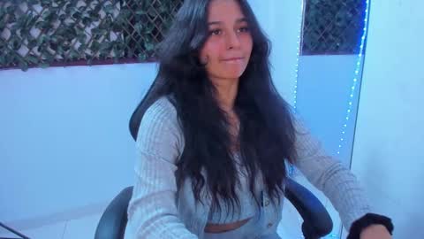 Snapshot of megan_whitte_01 chatting on March 9, 2025, 6:39 am megan white 01  online show from March 9, 2025, 6:39 am
