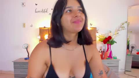 Snapshot of megan_whitte_01 chatting on September 24, 2025, 7:39 pm megan white 01  online show from September 24, 2025, 7:39 pm