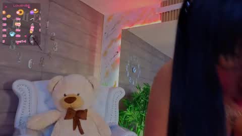 Megan  online show from November 30, 2025, 12:53 pm