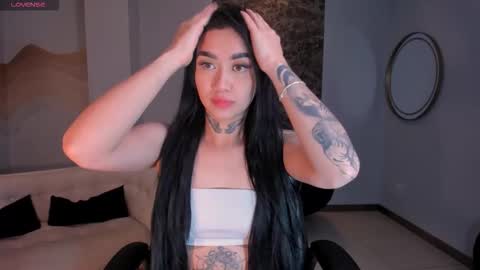 Megan Cross online show from December 16, 2025, 4:17 am