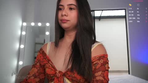 Luz -----OF mgluz2--- Next stream 1122024 1400Colombian time online show from January 26, 2025, 6:48 pm