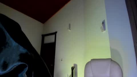 Snapshot of megandupont chatting on February 9, 2025, 2:17 am Megan M online show from February 9, 2025, 2:17 am