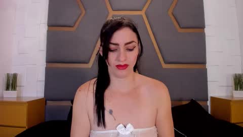 Megan Hofman online show from November 6, 2025, 11:33 am