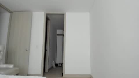 Snapshot of meganmir1 chatting on November 9, 2025, 11:52 am meganmir1 online show from November 9, 2025, 11:52 am