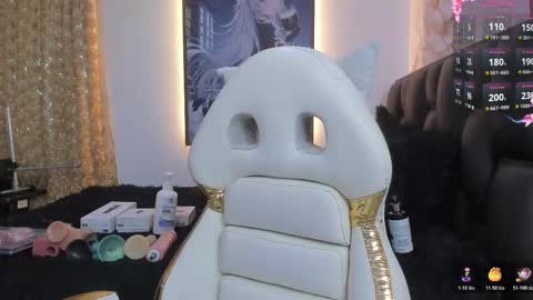 Megan  online show from November 10, 2025, 8:13 am