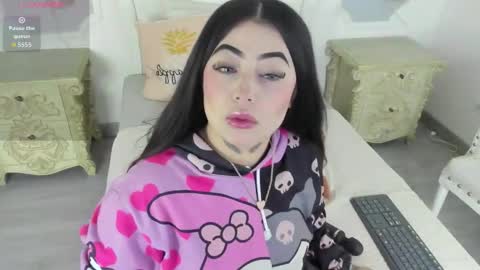 Snapshot of meganstar__ chatting on November 9, 2025, 11:52 am Megan online show from November 9, 2025, 11:52 am