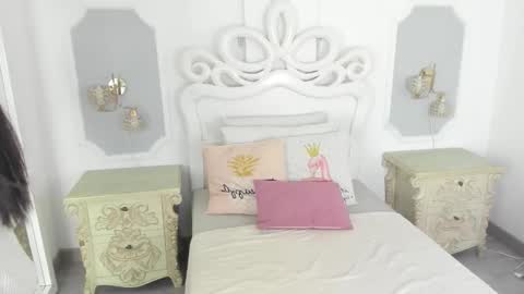 Snapshot of meganstar__ chatting on November 12, 2025, 12:05 pm Megan online show from November 12, 2025, 12:05 pm