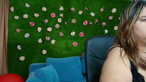 Snapshot of megatitts_ chatting on November 3, 2025, 7:59 pm megatitts_ online show from November 3, 2025, 7:59 pm