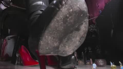 Goddess Sara online show from December 12, 2024, 4:37 am