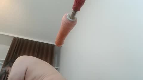 meheriuk68 online show from November 2, 2025, 7:38 pm