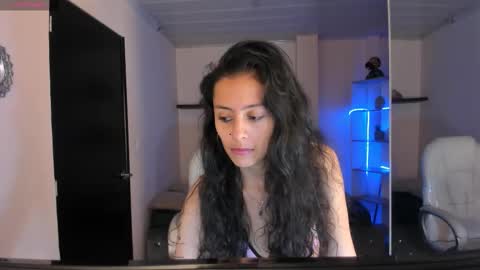 Snapshot of meii_ds chatting on October 1, 2025, 1:39 pm Meii  online show from October 1, 2025, 1:39 pm