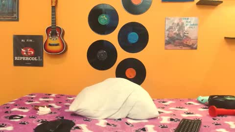 MEIS online show from September 13, 2025, 3:17 am