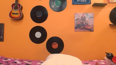 MEIS online show from December 5, 2025, 2:09 am