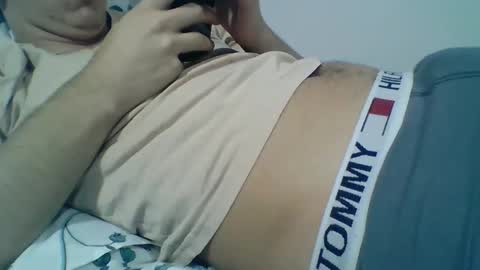 Snapshot of meks5544 chatting on December 16, 2024, 9:41 pm meks5544 online show from December 16, 2024, 9:41 pm