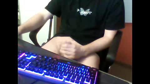 Snapshot of meks5544 chatting on February 26, 2025, 10:42 pm meks5544 online show from February 26, 2025, 10:42 pm