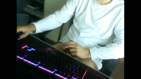 Snapshot of meks5544 chatting on September 27, 2025, 11:37 am meks5544 online show from September 27, 2025, 11:37 am