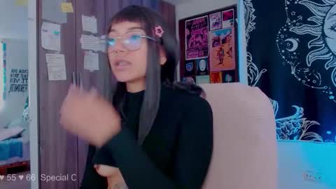 Snapshot of mel_dahlia chatting on October 10, 2025, 1:32 pm Melissa - - Please help me to reach 100 thumbs up online show from October 10, 2025, 1:32 pm