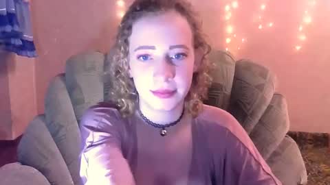 Snapshot of mel_mellie chatting on February 2, 2025, 9:45 pm Mel Mellie online show from February 2, 2025, 9:45 pm