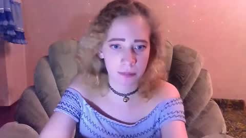 Snapshot of mel_mellie chatting on February 5, 2025, 2:08 am Mel Mellie online show from February 5, 2025, 2:08 am