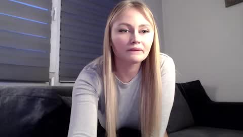 Snapshot of melani_a chatting on January 7, 2025, 2:19 pm Melania online show from January 7, 2025, 2:19 pm