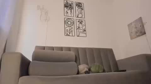 melani greyy online show from September 24, 2025, 10:46 pm