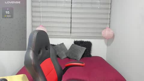 Snapshot of melanie_hh chatting on February 16, 2025, 7:15 am Melanie online show from February 16, 2025, 7:15 am