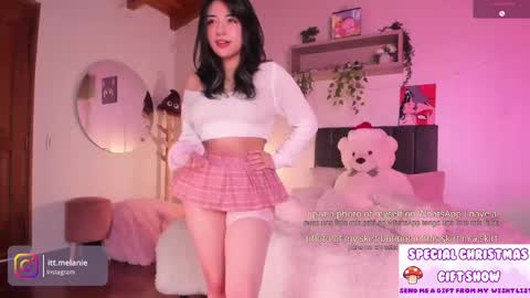 Melanie online show from December 10, 2024, 1:11 pm