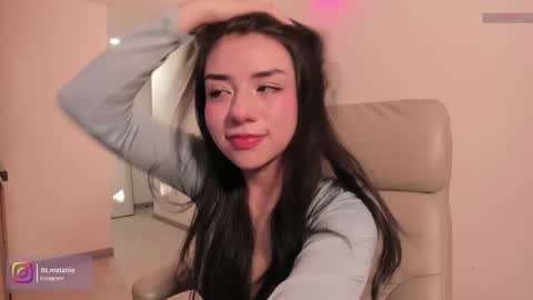 Melanie online show from November 4, 2025, 10:31 pm