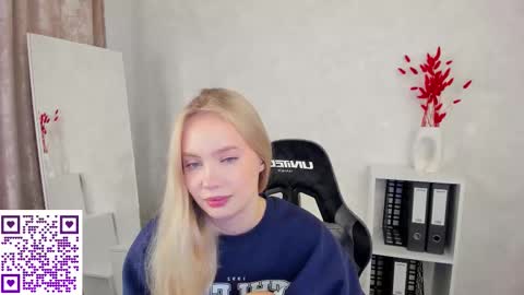 Snapshot of melanie_ryer chatting on September 24, 2025, 12:14 am Melanie online show from September 24, 2025, 12:14 am