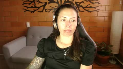 Snapshot of melanny_69 chatting on January 24, 2025, 12:10 pm Melanny online show from January 24, 2025, 12:10 pm