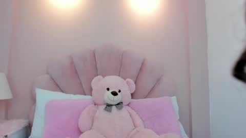 Melanie online show from October 26, 2025, 5:57 am