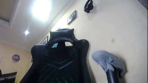 Snapshot of melany_isabella chatting on January 22, 2025, 6:31 pm melany online show from January 22, 2025, 6:31 pm