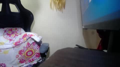 Snapshot of melany_isabella chatting on February 22, 2025, 6:52 pm melany online show from February 22, 2025, 6:52 pm