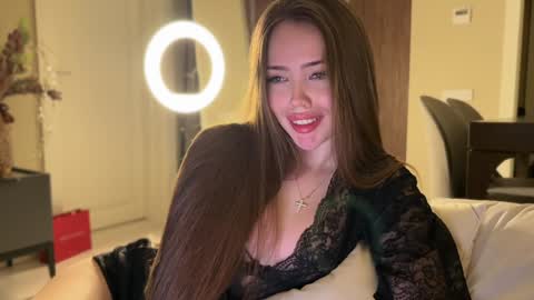 Snapshot of melanybunny chatting on December 10, 2024, 5:44 pm Adel online show from December 10, 2024, 5:44 pm