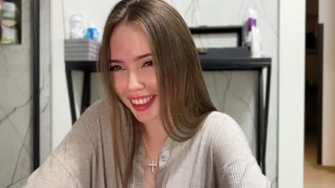 Snapshot of melanybunny chatting on February 6, 2025, 4:25 pm Adel online show from February 6, 2025, 4:25 pm