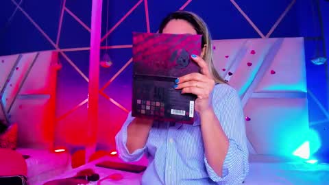 Snapshot of melanyvega_ chatting on February 23, 2025, 11:55 am Melany online show from February 23, 2025, 11:55 am