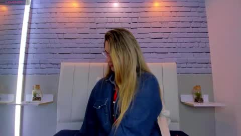 Snapshot of melanyvega_ chatting on September 12, 2025, 8:14 am Melany online show from September 12, 2025, 8:14 am