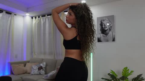 MelinaSmith  online show from January 17, 2025, 11:18 pm