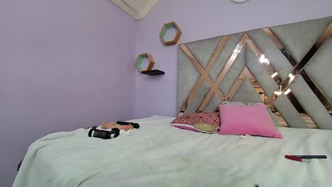 Melissa online show from February 19, 2025, 2:44 pm